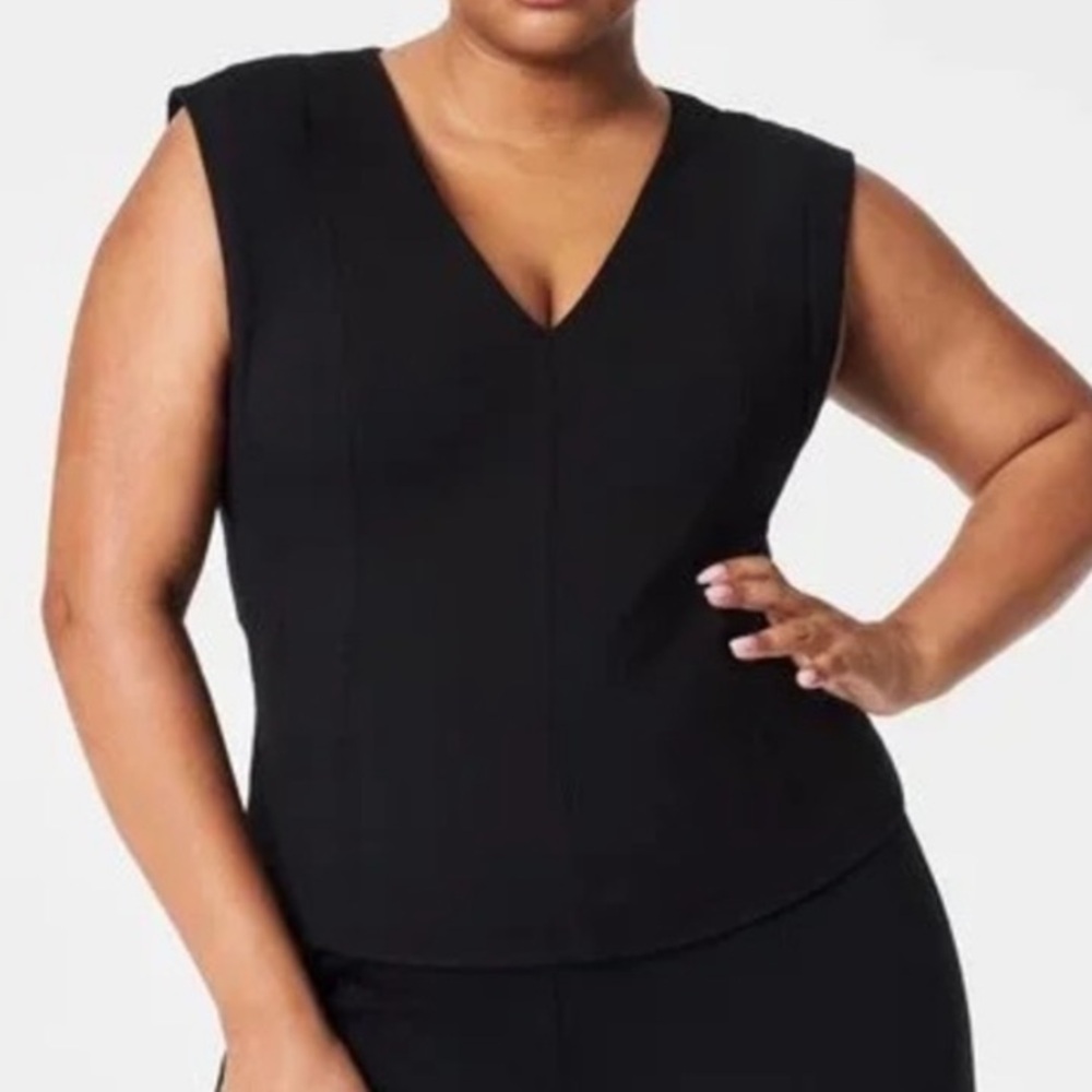 SPANX The Perfect V-Neck Seamed Top